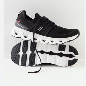 On Cloudswift 3 Running Color: All Black Shoe men 12.5 preowned